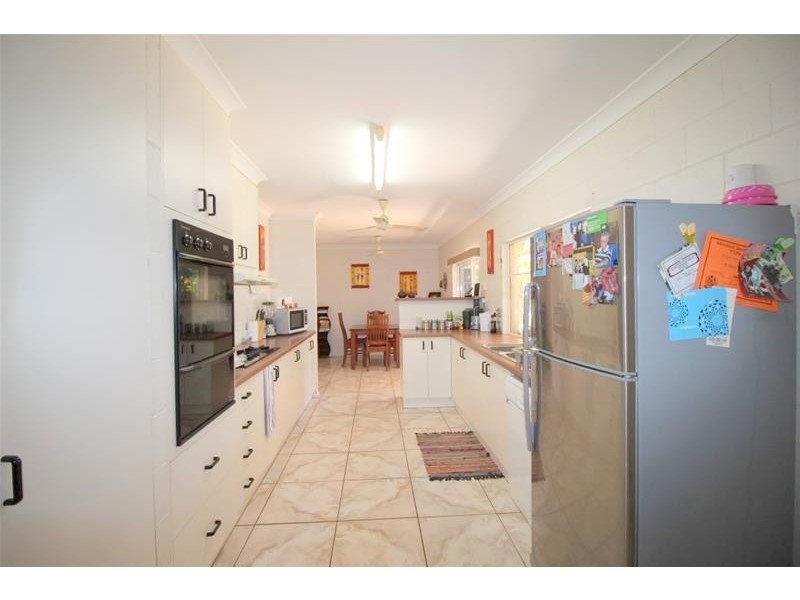 8 James Road, Mission Beach QLD 4852