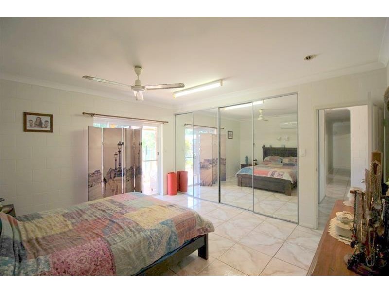 8 James Road, Mission Beach QLD 4852