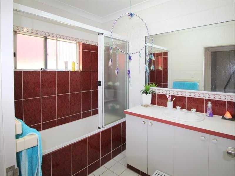 8 James Road, Mission Beach QLD 4852