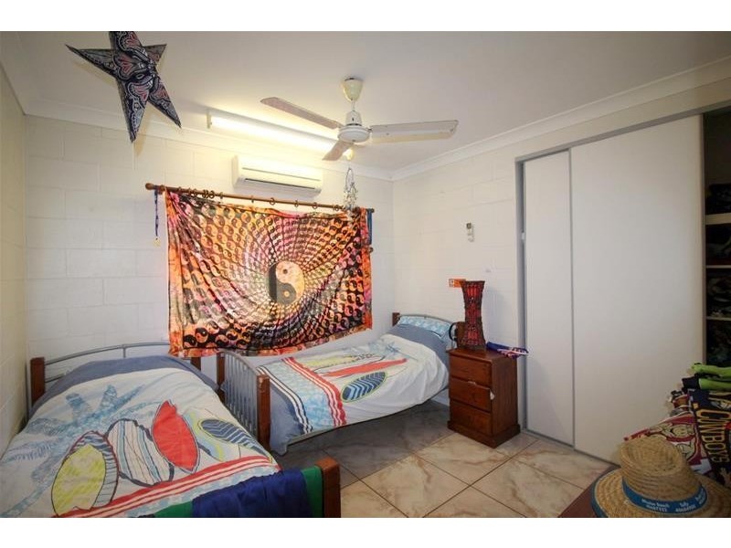 8 James Road, Mission Beach QLD 4852