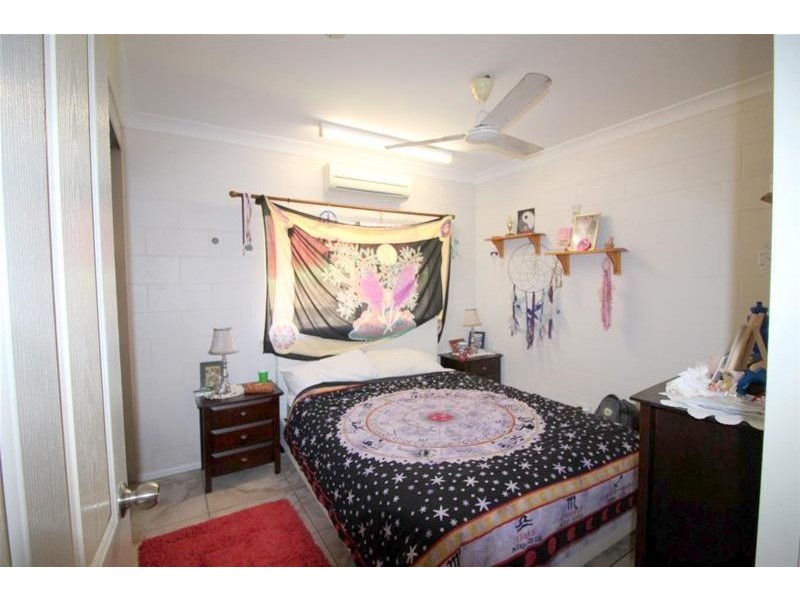 8 James Road, Mission Beach QLD 4852