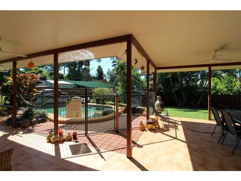 8 James Road, Mission Beach QLD 4852