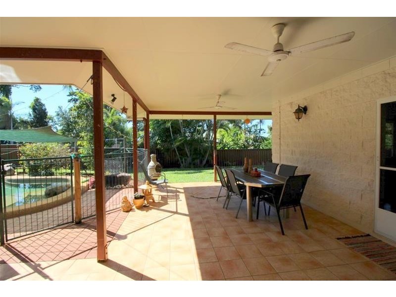 8 James Road, Mission Beach QLD 4852