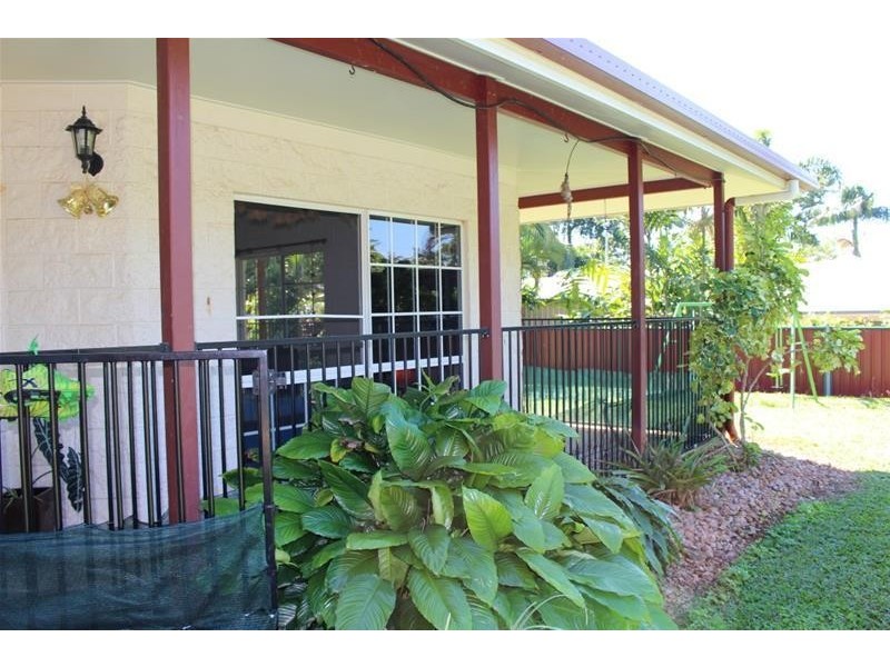 8 James Road, Mission Beach QLD 4852