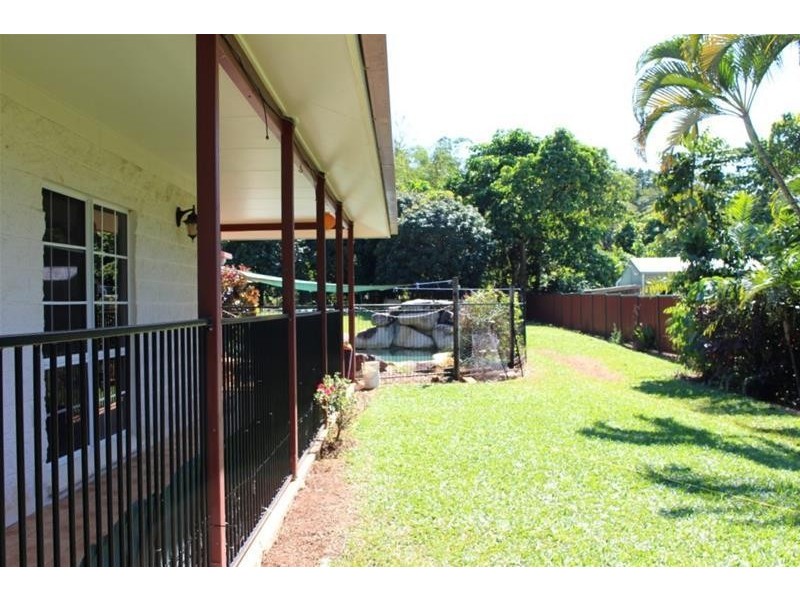 8 James Road, Mission Beach QLD 4852