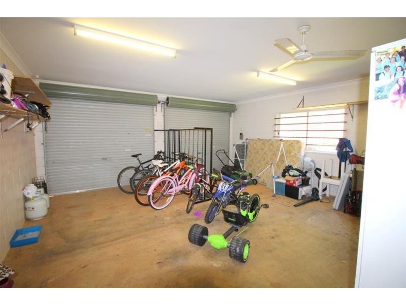 8 James Road, Mission Beach QLD 4852