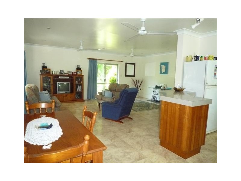 856 East Feluga Road, East Feluga QLD 4854