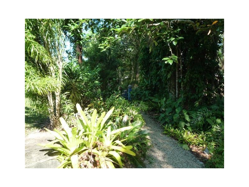 856 East Feluga Road, East Feluga QLD 4854