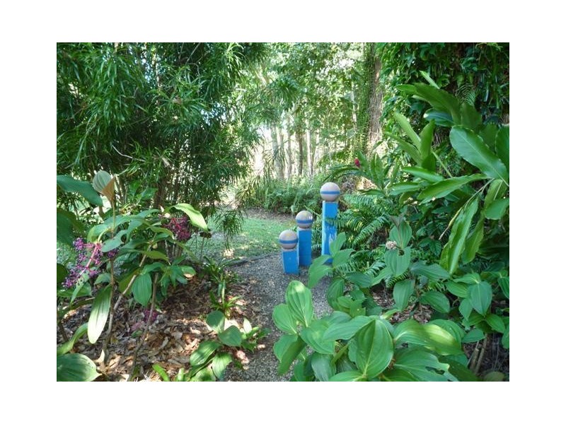 856 East Feluga Road, East Feluga QLD 4854