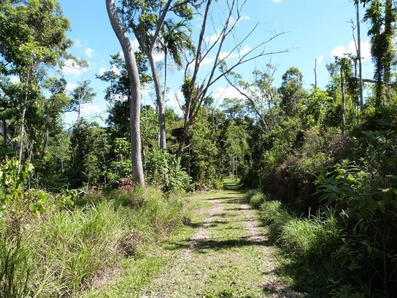 Lot 2, 2 Mountain View Close, Maria Creeks QLD 4855