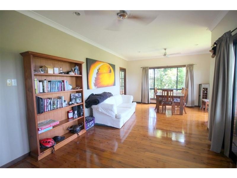 11 Dunkalli Crescent, Wongaling Beach QLD 4852