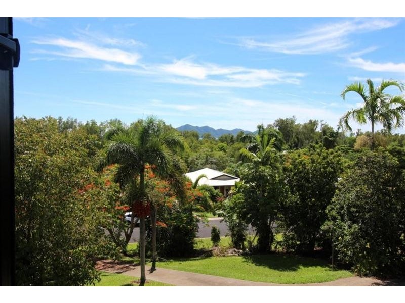 11 Dunkalli Crescent, Wongaling Beach QLD 4852
