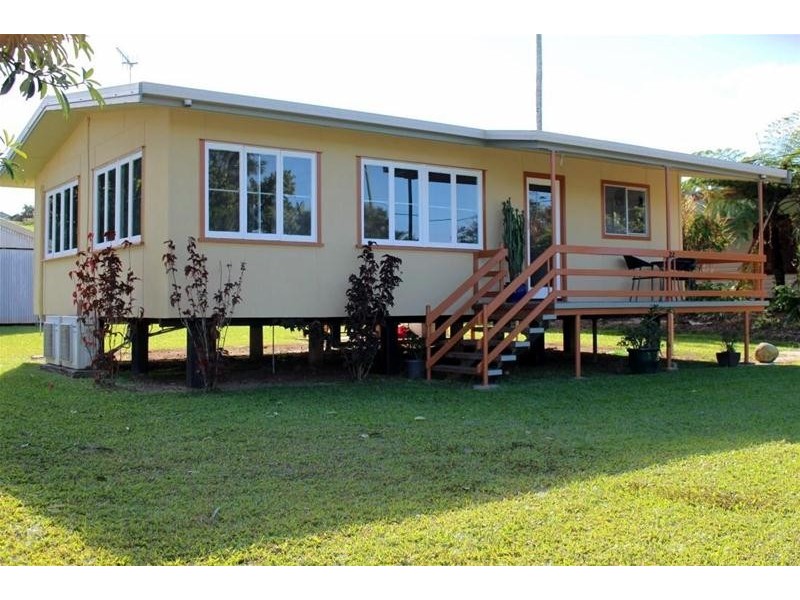 22 Porter Promenade, Mission Beach QLD 4852