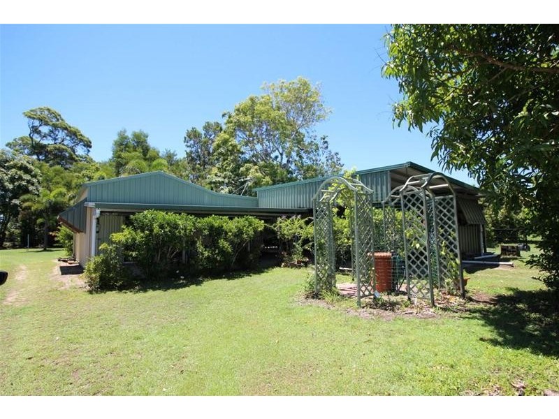 37 Paradise Palm Drive, Tully Heads QLD 4854