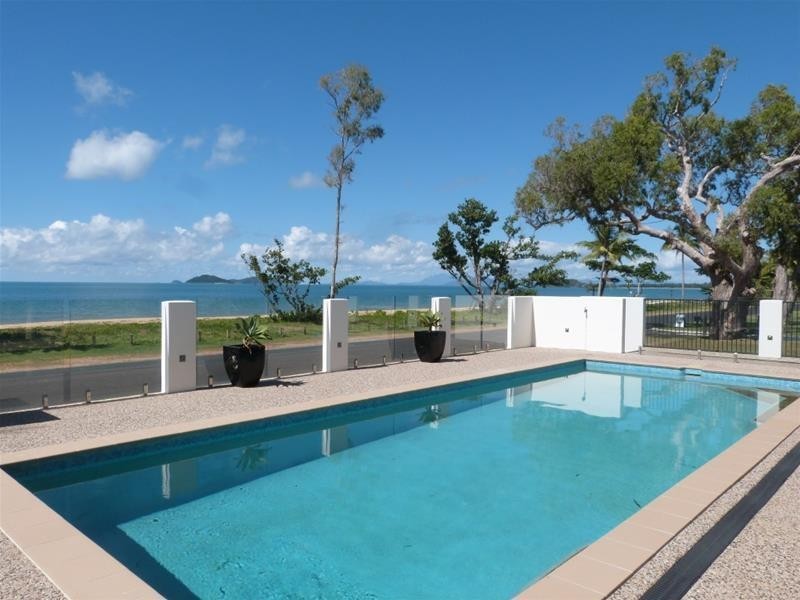 3/112 Kennedy Esplanade, South Mission Beach QLD 4852