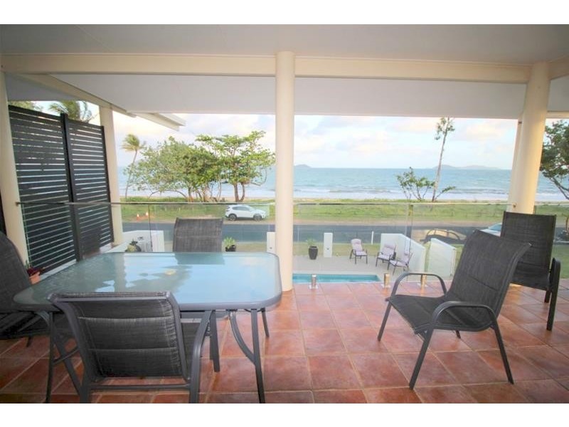 3/112 Kennedy Esplanade, South Mission Beach QLD 4852