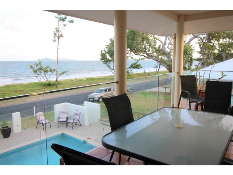 3/112 Kennedy Esplanade, South Mission Beach QLD 4852