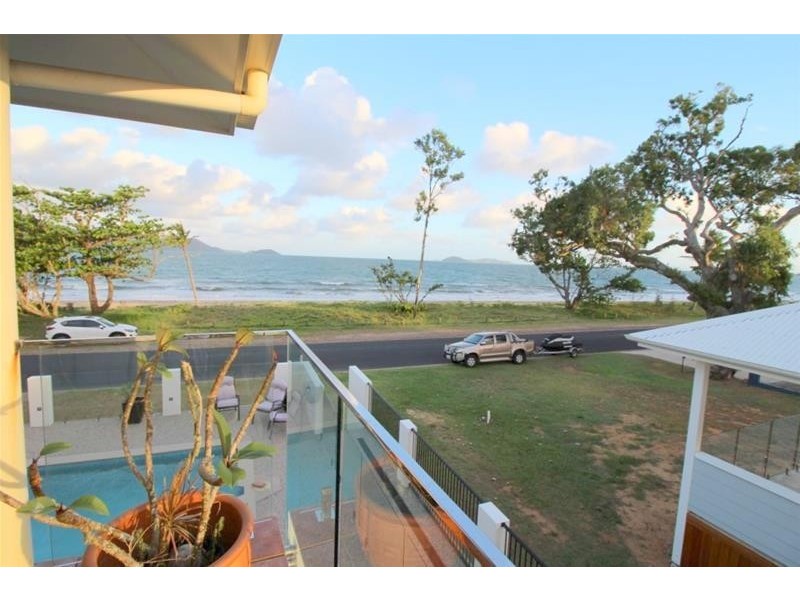 3/112 Kennedy Esplanade, South Mission Beach QLD 4852