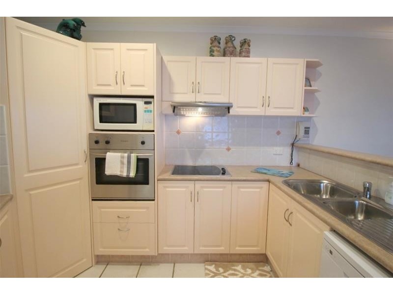 3/112 Kennedy Esplanade, South Mission Beach QLD 4852