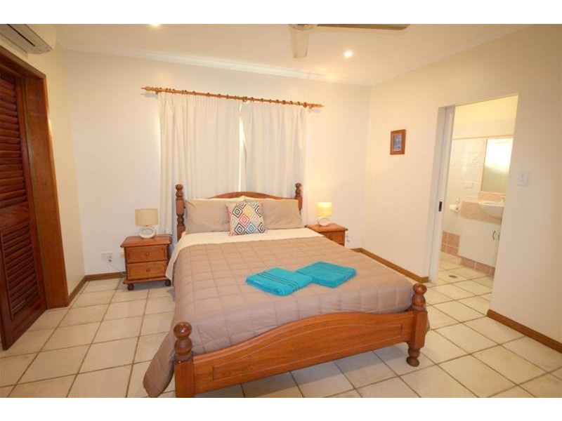 3/112 Kennedy Esplanade, South Mission Beach QLD 4852