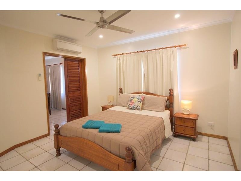 3/112 Kennedy Esplanade, South Mission Beach QLD 4852