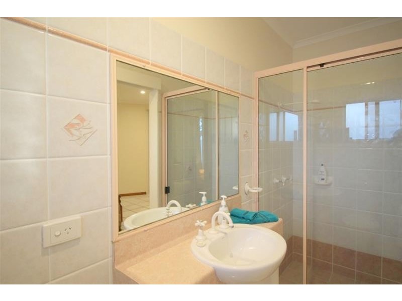 3/112 Kennedy Esplanade, South Mission Beach QLD 4852