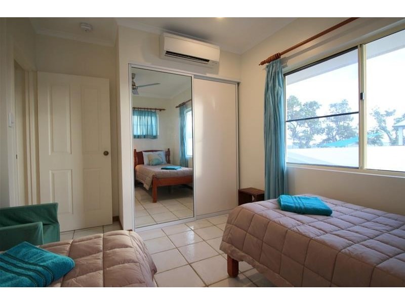 3/112 Kennedy Esplanade, South Mission Beach QLD 4852