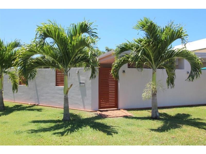 2/6 Hilliar Street, Wongaling Beach QLD 4852