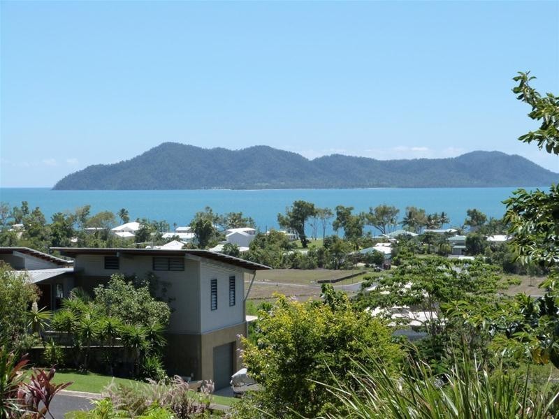 19 The Boulevard, South Mission Beach QLD 4852