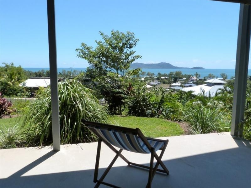 19 The Boulevard, South Mission Beach QLD 4852