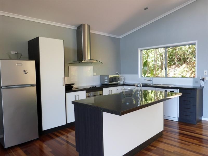 19 The Boulevard, South Mission Beach QLD 4852