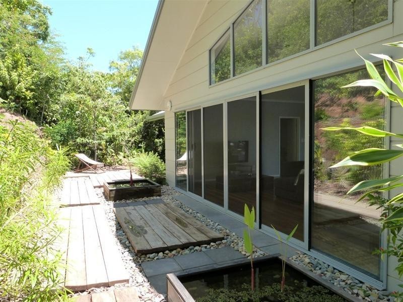 19 The Boulevard, South Mission Beach QLD 4852