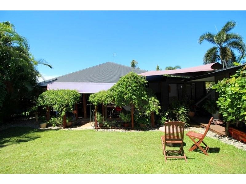 20 Kent Close, Mission Beach QLD 4852