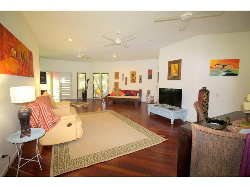 20 Kent Close, Mission Beach QLD 4852