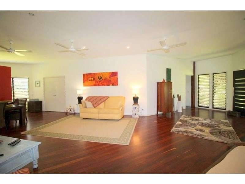 20 Kent Close, Mission Beach QLD 4852