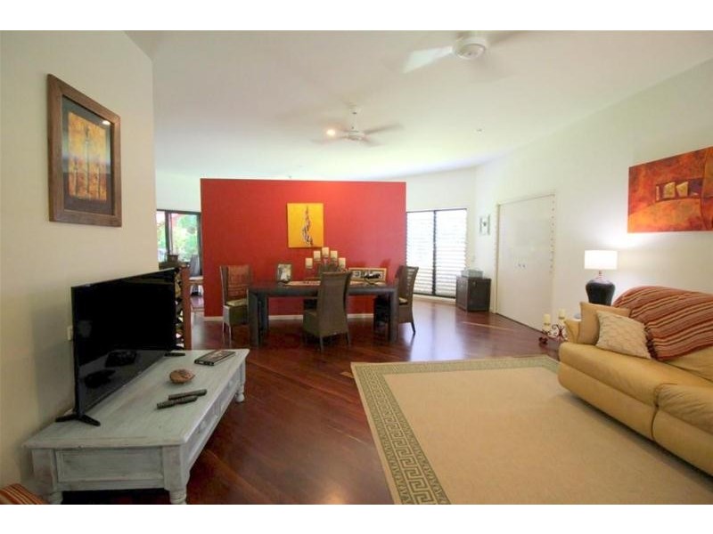 20 Kent Close, Mission Beach QLD 4852