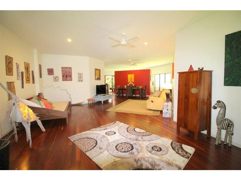 20 Kent Close, Mission Beach QLD 4852