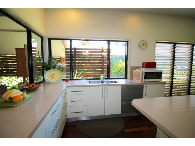 20 Kent Close, Mission Beach QLD 4852