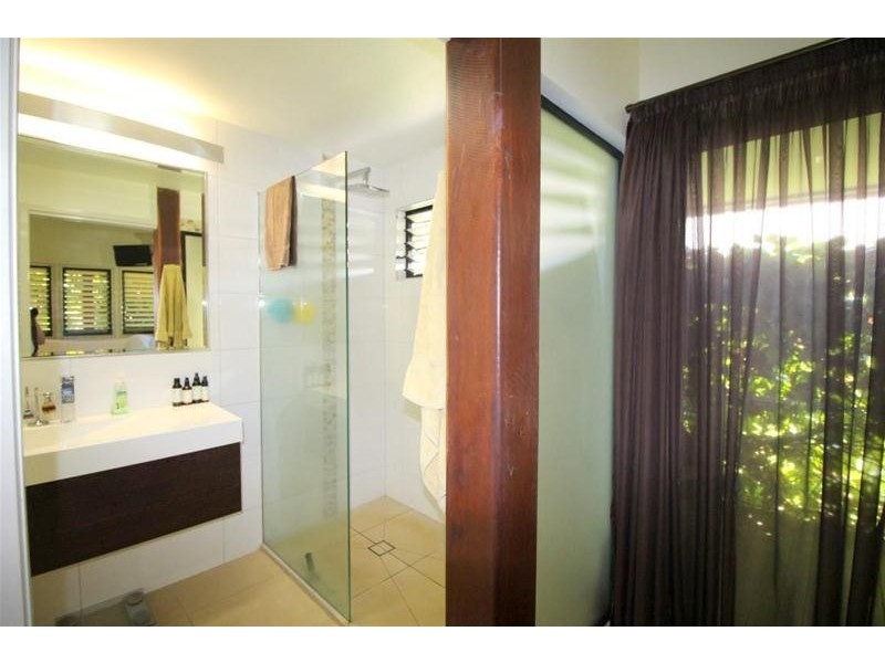 20 Kent Close, Mission Beach QLD 4852