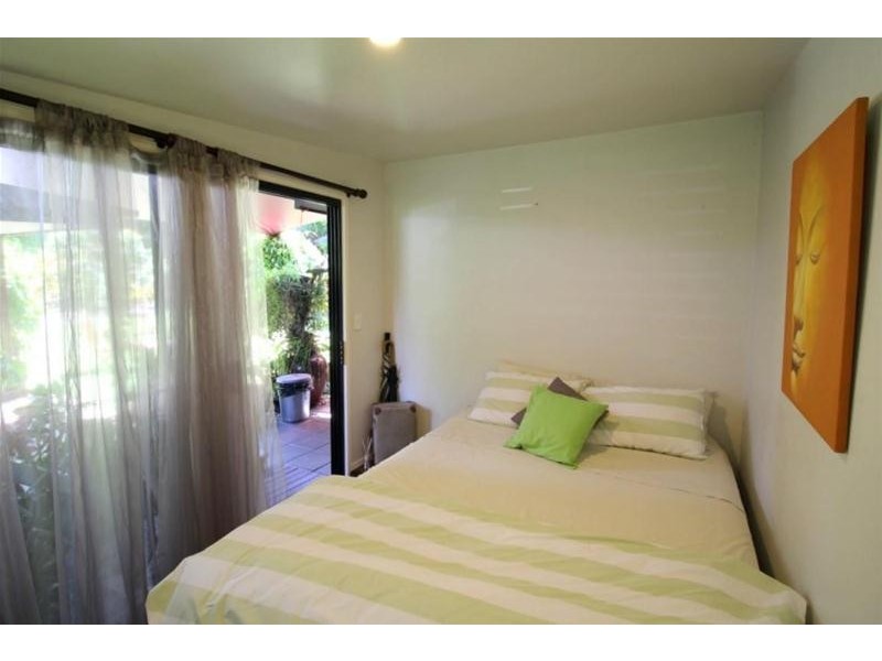 20 Kent Close, Mission Beach QLD 4852