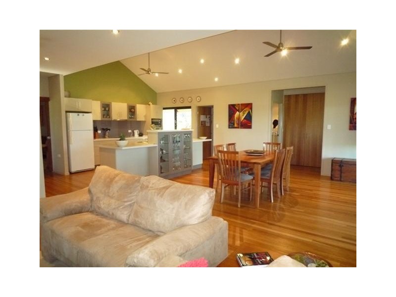 131 Old Tully Road, Tully QLD 4854