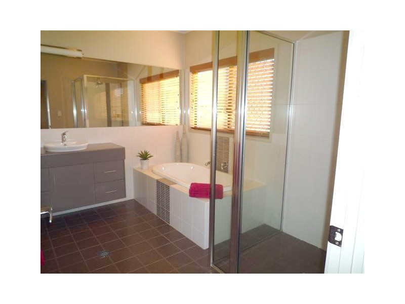 131 Old Tully Road, Tully QLD 4854