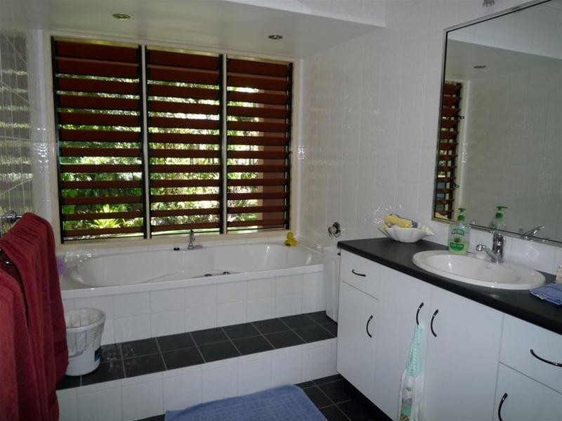 856 East Feluga Road, East Feluga QLD 4854