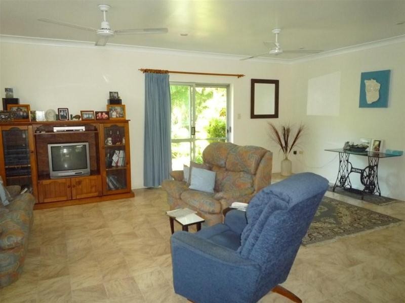 856 East Feluga Road, East Feluga QLD 4854