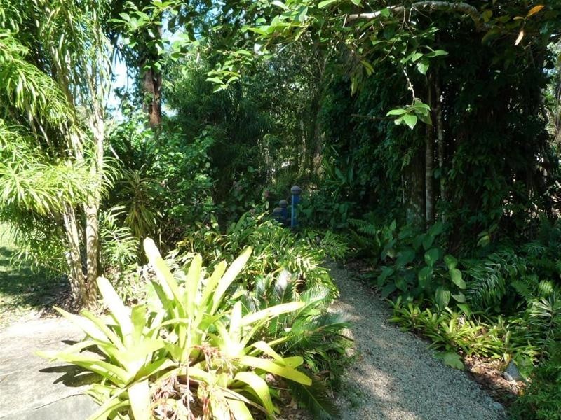 856 East Feluga Road, East Feluga QLD 4854