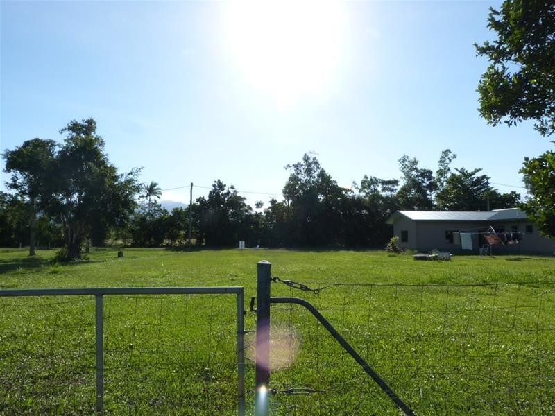 11 George Street, Silkwood QLD 4856