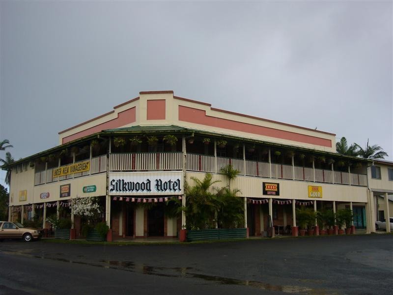 11 George Street, Silkwood QLD 4856