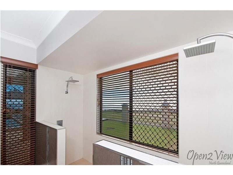 30 Feldt Street, Flying Fish Point QLD 4860