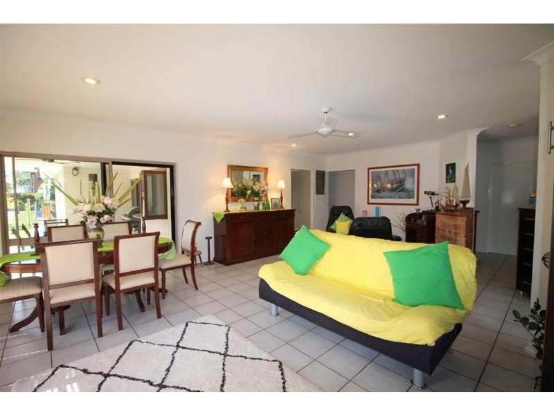 30 Buccaneer Street, South Mission Beach QLD 4852