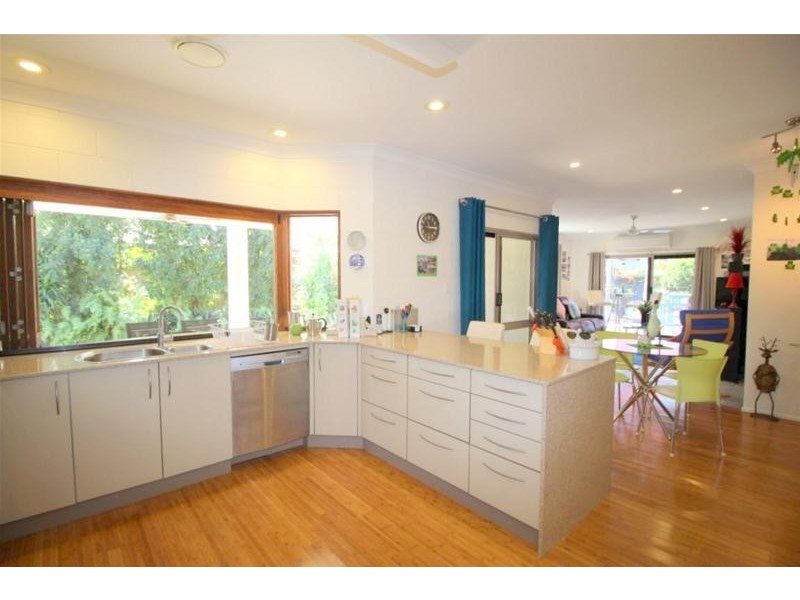 30 Buccaneer Street, South Mission Beach QLD 4852